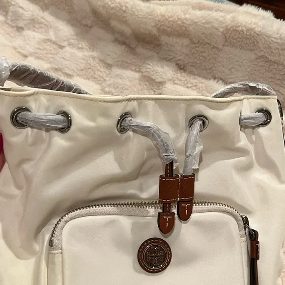 Tory Burch Virginia Bucket Bag - Picture 2 of 10